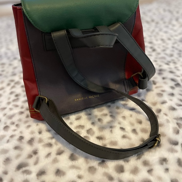 SOLD Backpack 🤍✌🏻 - Picture 7 of 7